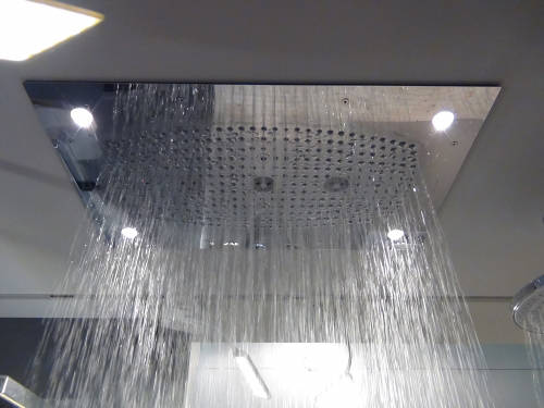 Example image of Hansgrohe Raindance Rainmaker 3 Jet Shower Head & LEDs (680x460mm).